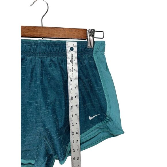 Nike Dri-Fit Women's Athletic Running Shorts Size Medium Green Workout - Picture 6 of 6